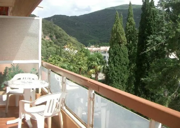 Lumineux Avec Balcon, Wi-fi, Proche Des Thermes D'amelie-les-bains - Fr-1-703-52